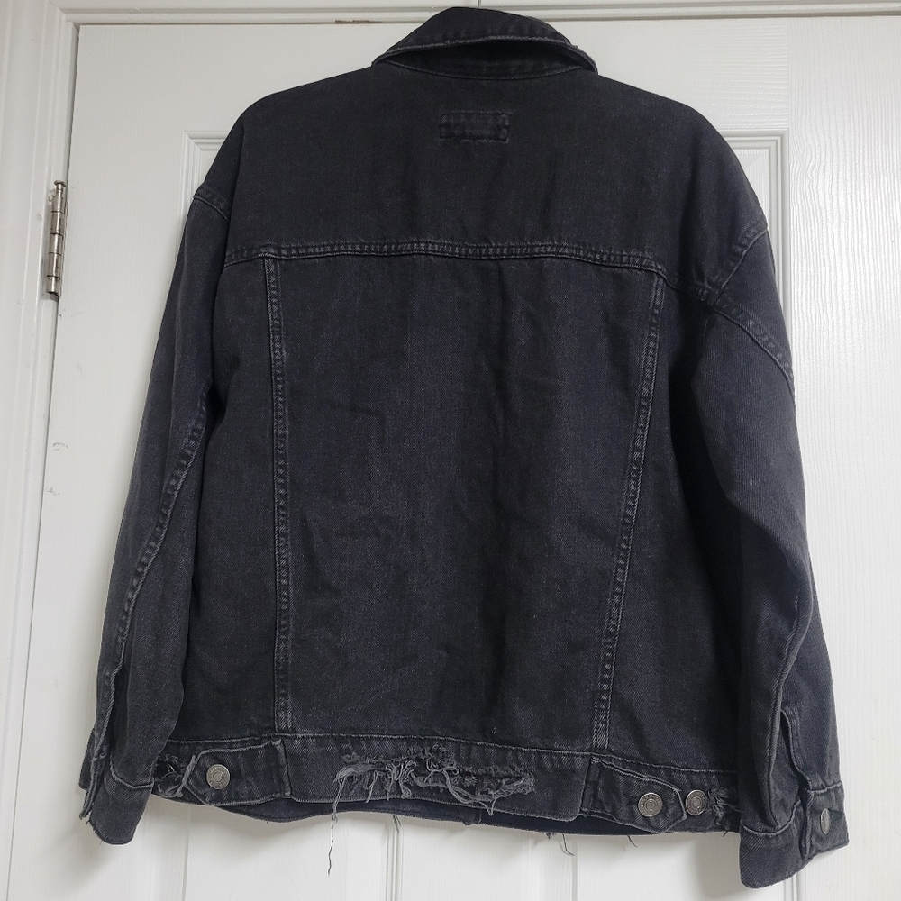 Forever 21 NWT black Distressed Denim Jacket Size Medium. - Picture 6 of 9